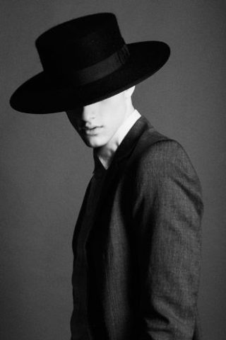 best mens hat styles if you have a thin face / narrow head