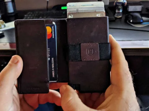A closeup of the Ekster Parliament wallet - a slim, smart wallet. Here's my review of Ekster wallets.