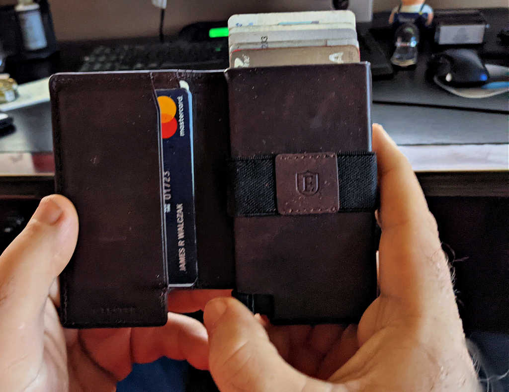 My Ekster Wallet Review: Pros & Cons Of The Ekster Parliament