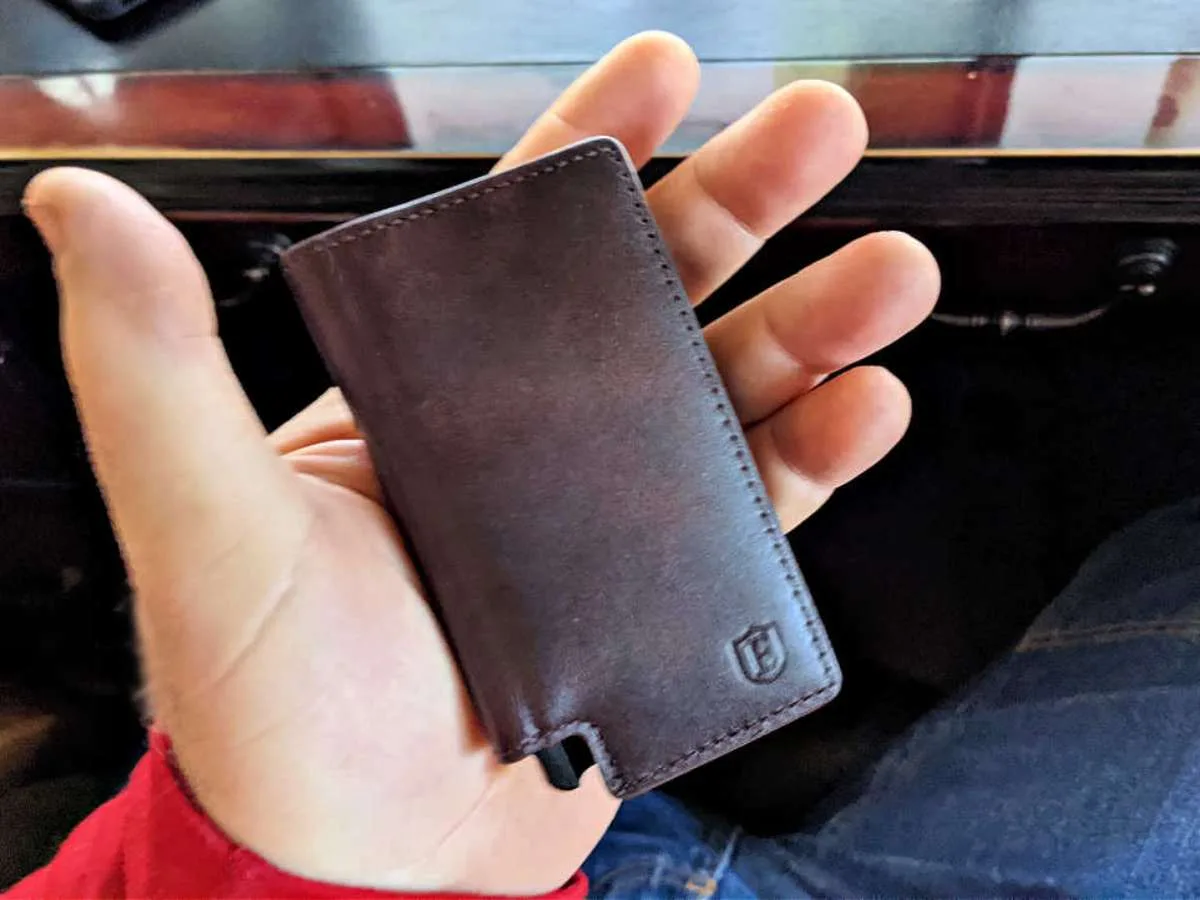 The Ekster wallet really is a slim wallet! 